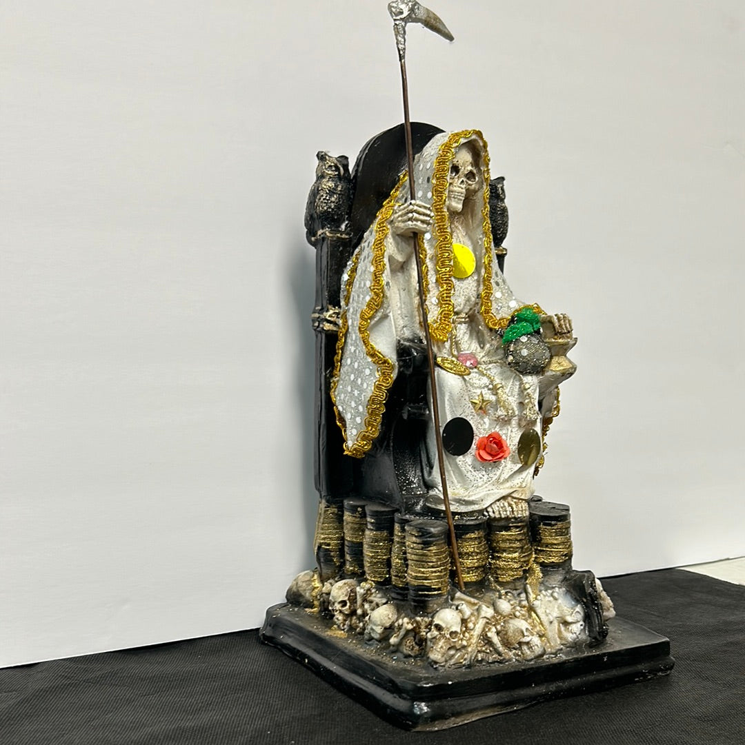Santa Muerte blanca Vestida Sentada 12 inch