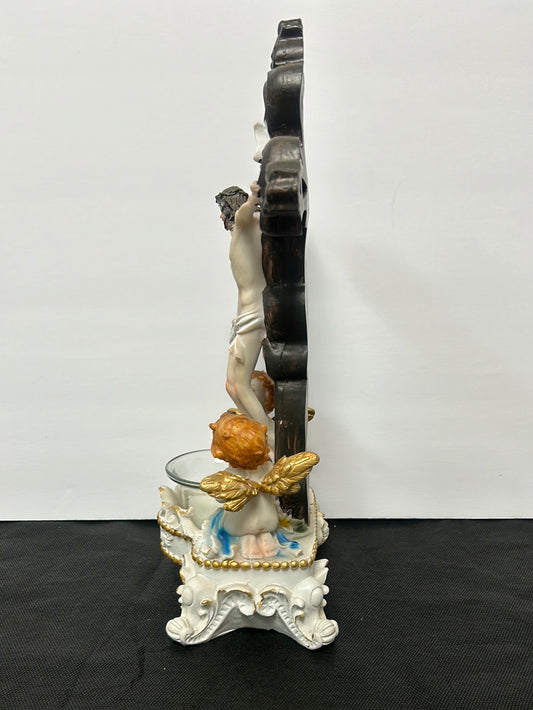 Crucifijo de Jesus con Angeles y base para vela 12”/Crucifix of Jesus with Angels and candle holder 12"